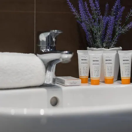 Old Mokotow Spacious Two-bedroom By Renters * Βαρσοβία