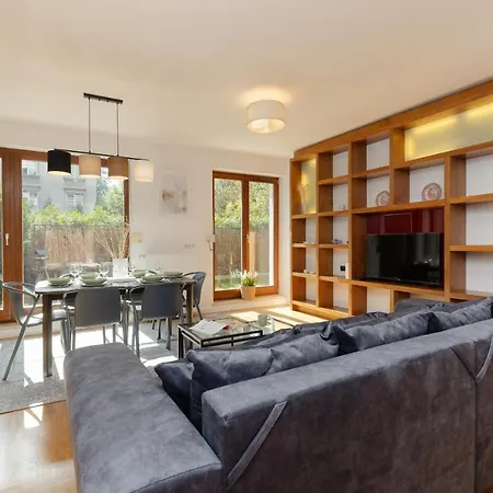 Old Mokotow Spacious Two-bedroom By Renters * Warsaw