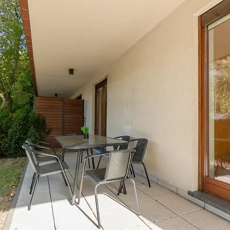 Old Mokotow Spacious Two-bedroom By Renters Apartment