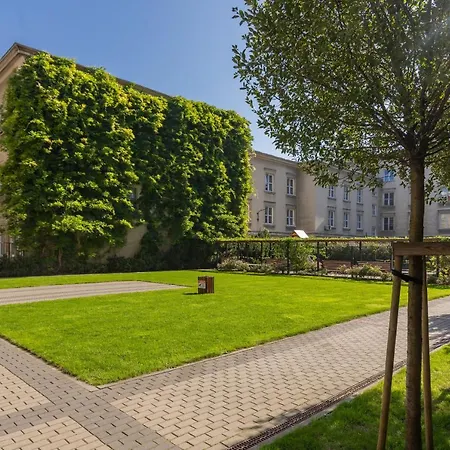 شقة Old Mokotow Spacious Two-bedroom By Renters *
