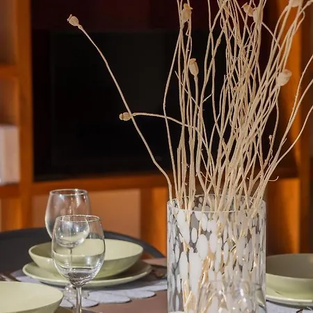 Old Mokotow Spacious Two-bedroom By Renters Διαμέρισμα