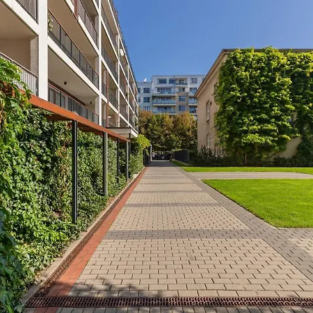 Old Mokotow Spacious Two-bedroom By Renters * Warsaw