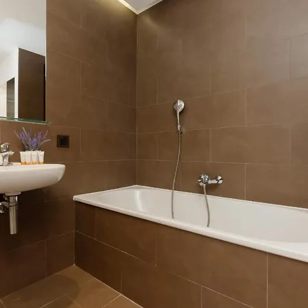 Old Mokotow Spacious Two-bedroom By Renters *