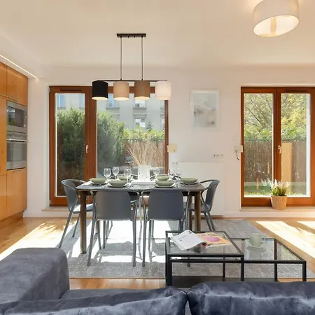Old Mokotow Spacious Two-bedroom By Renters