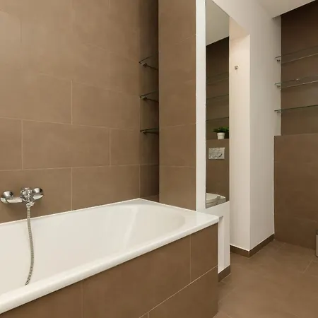 Old Mokotow Spacious Two-bedroom By Renters