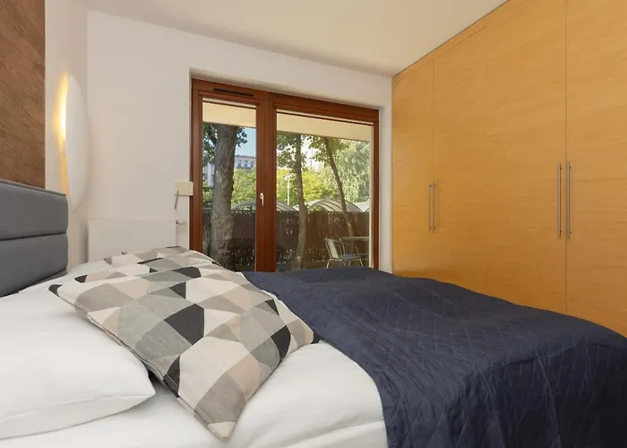 Old Mokotow Spacious Two-bedroom By Renters * Varsó