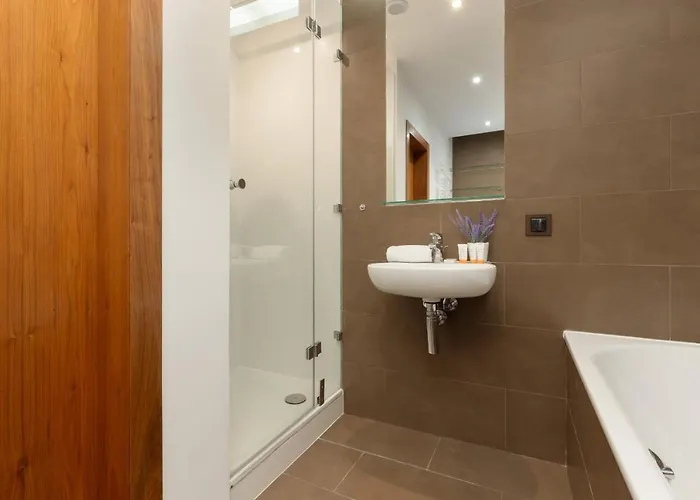 Old Mokotow Spacious Two-bedroom By Renters * Varsó