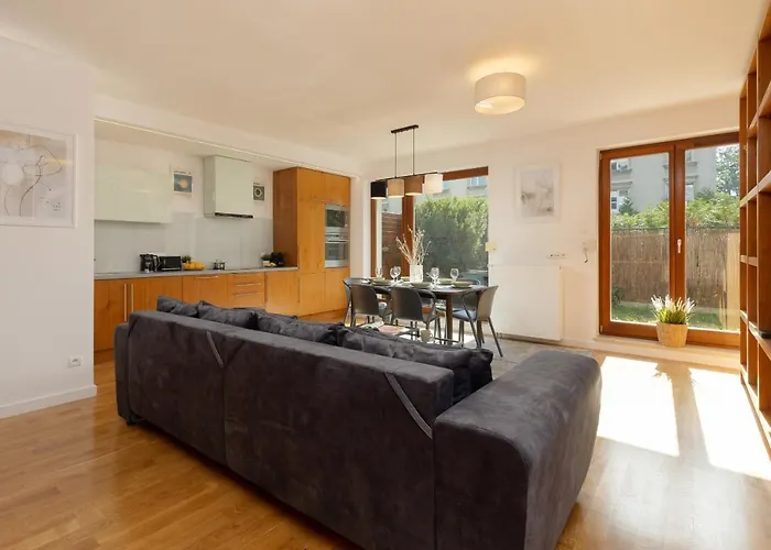 Old Mokotow Spacious Two-bedroom By Renters * Varsó