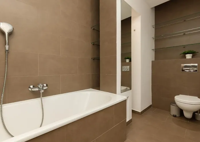 Old Mokotow Spacious Two-bedroom By Renters