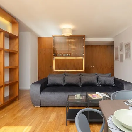 Apartman Old Mokotow Spacious Two-bedroom By Renters Varsó