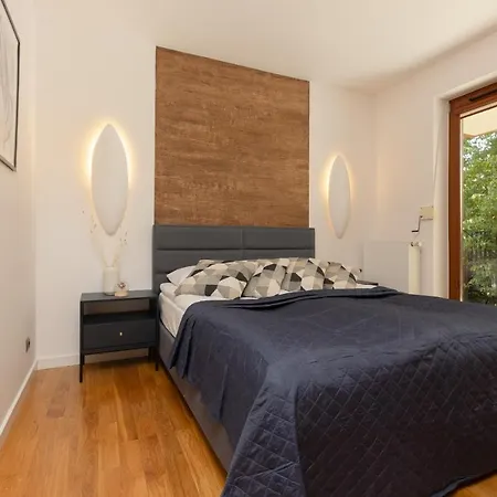 Old Mokotow Spacious Two-bedroom By Renters Varsó